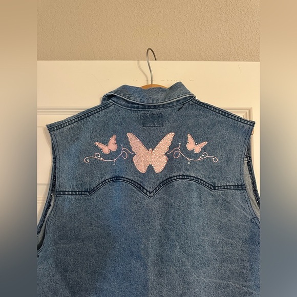 Dolly Parton Denim Vest Size Large Jeweled Butterfly
Embroidered Western NWOT - Picture 5 of 6